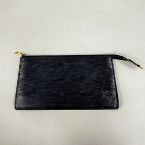 Vintage Louis Vuitton Épi Pochette | 1990s Rare Collection